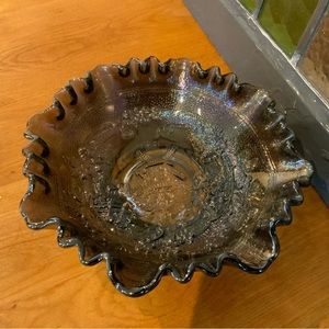 Carnival Glass Bowl w/windmill center detail Imperial, Electric purple. 8.25”